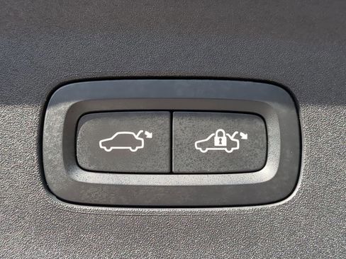 Used 2022 Polestar Polestar 2 w/ Plus Package image 39