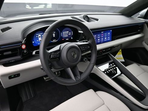 New 2025 Porsche Macan Turbo Electric image 4