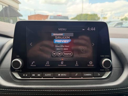 Used 2023 Nissan Rogue SV w/ SV Premium Package AWD/4WD image 16