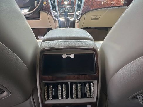 Used 2011 Cadillac SRX Luxury FWD image 20