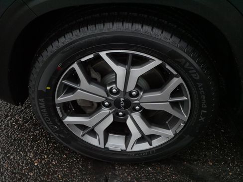 Used 2022 Kia Seltos EX image 15