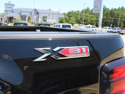 Used 2026 GMC Sierra 2500 SLT w/ SLT Premium Package AWD/4WD image 13