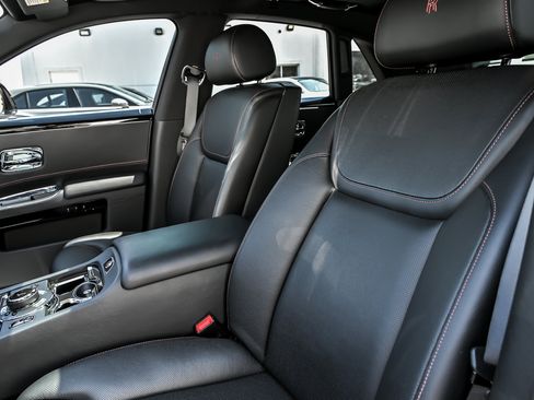 Used 2015 Rolls-Royce Ghost RWD image 20