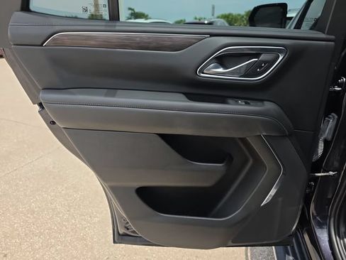 Used 2023 Chevrolet Tahoe LS RWD image 13