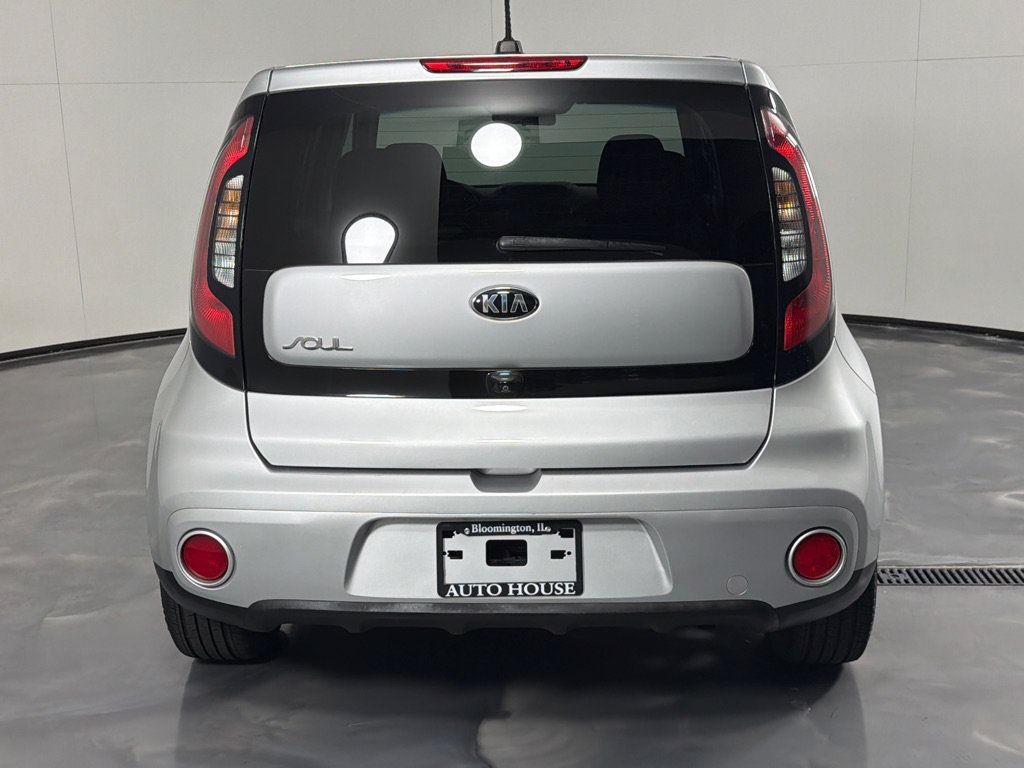 Used 2018 Kia Soul + FWD image 6