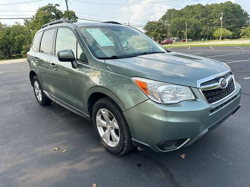 Used 2015 Subaru Forester 2.5i Premium AWD/4WD image 3