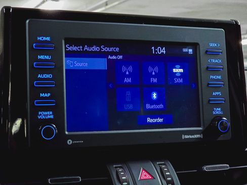 Used 2022 Toyota RAV4 XLE Premium image 29