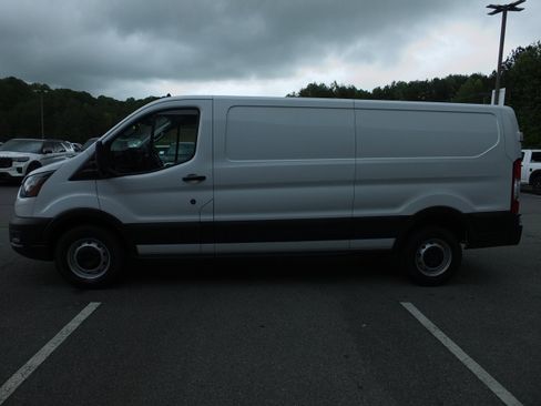 Used 2023 Ford Transit 250 Low Roof RWD image 6