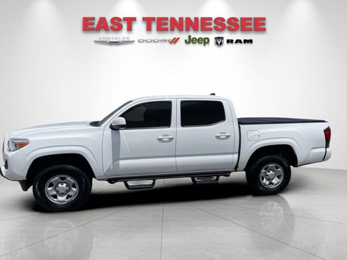 Used 2022 Toyota Tacoma SR AWD/4WD image 6