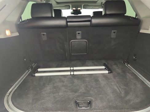 Used 2012 Cadillac SRX Luxury image 28