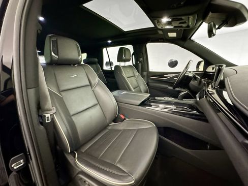 Used 2023 Cadillac Escalade Sport w/ LPO, ONYX Package RWD image 29
