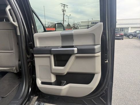 Used 2022 Ford F350 XLT w/ Black Appearance Package image 34