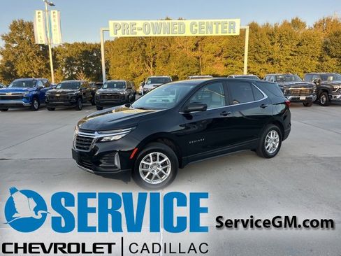 Used 2023 Chevrolet Equinox LT image 1