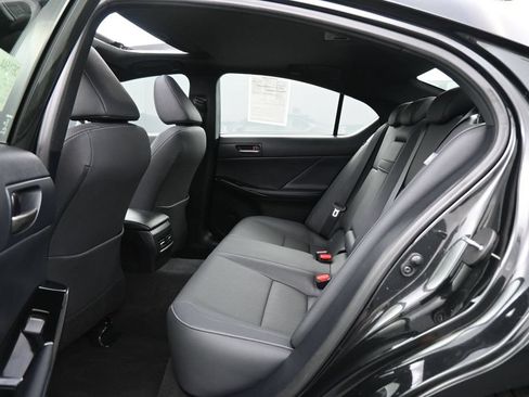 Used 2025 Lexus IS 350 F Sport RWD image 16