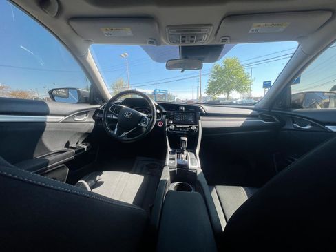 Used 2019 Honda Civic EX image 40