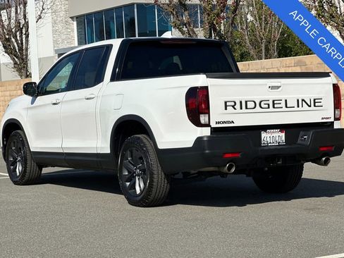 Used 2025 Honda Ridgeline Sport image 6