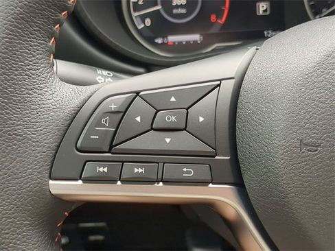 New 2025 Nissan Versa SR image 22