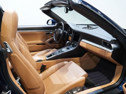 Used 2016 Porsche 911 Targa 4S image 34