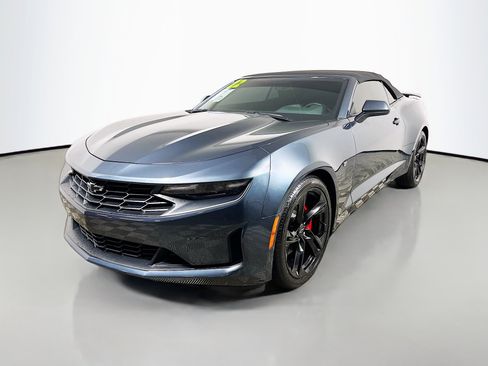 Used 2022 Chevrolet Camaro LT w/ Technology Package image 10