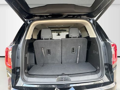 Used 2020 GMC Acadia Denali w/ Technology Package image 28