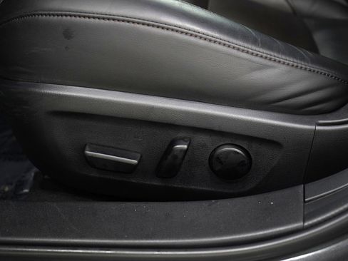 Used 2023 MAZDA MAZDA3 s image 28