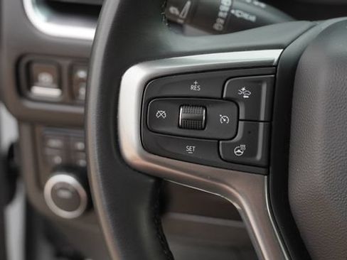 Used 2024 Chevrolet Suburban Premier AWD/4WD image 29