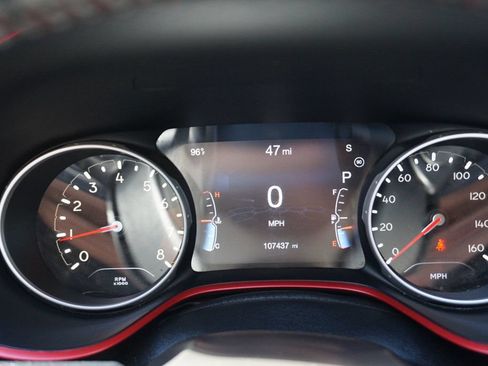 Used 2020 Jeep Compass Trailhawk AWD/4WD image 25