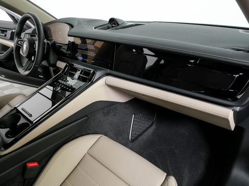 New 2026 Porsche Panamera RWD image 25