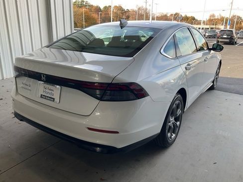 Used 2023 Honda Accord EX image 23