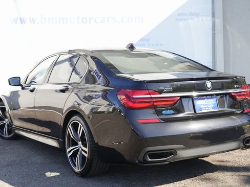 Used 2019 BMW 750i xDrive image 4