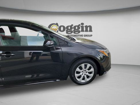 Used 2024 Toyota Corolla LE image 29