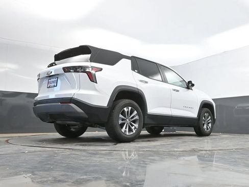 Used 2025 Chevrolet Equinox LT FWD image 41
