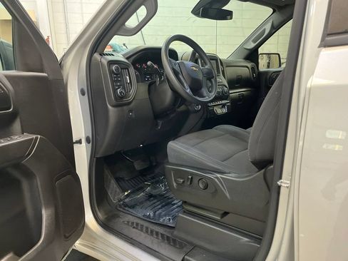 Used 2022 Chevrolet Silverado 1500 Custom AWD/4WD image 11