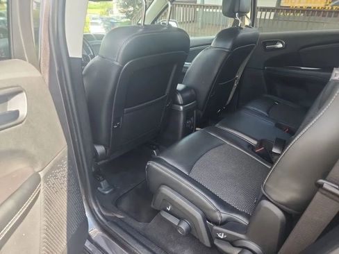 Used 2020 Dodge Journey Crossroad FWD image 23