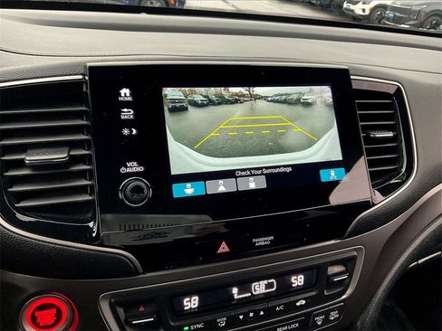 Used 2022 Honda Pilot Sport image 19