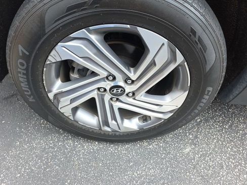 Used 2023 Hyundai Santa Fe SEL image 9