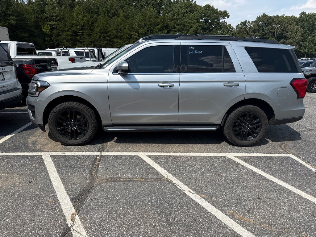 Used 2022 Ford Expedition XLT RWD image 7