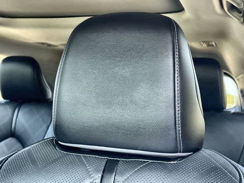 Used 2022 Toyota Highlander Platinum AWD/4WD image 25