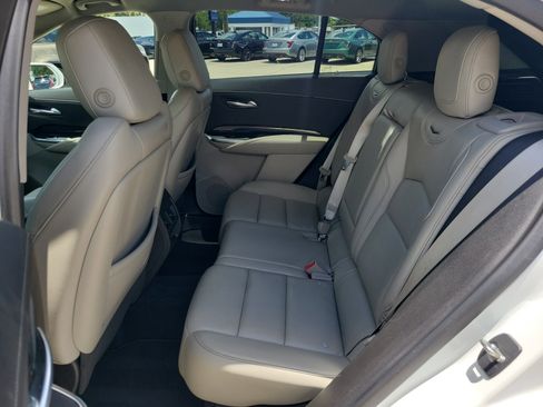 Used 2019 Cadillac XT4 Premium Luxury w/ Cold Weather Package FWD image 16