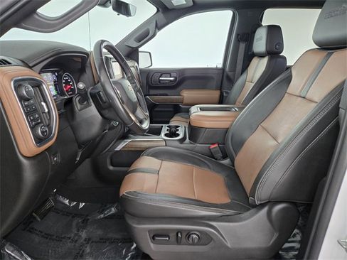 Used 2020 Chevrolet Silverado 1500 High Country w/ Technology Package image 10