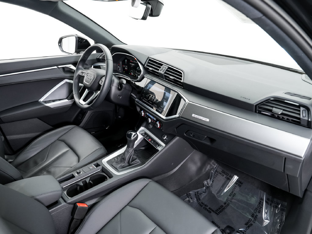 Certified 2025 Audi Q3 2.0T Premium Plus w/ Premium Plus Package AWD/4WD image 21