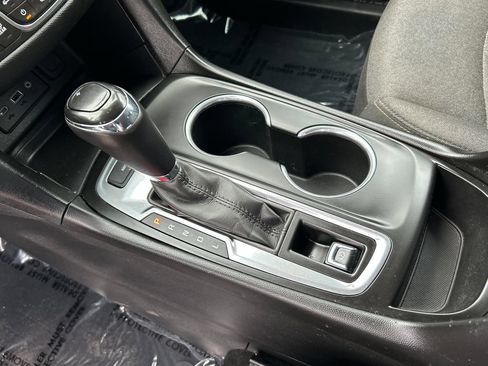 Used 2019 Chevrolet Equinox LT AWD/4WD image 14