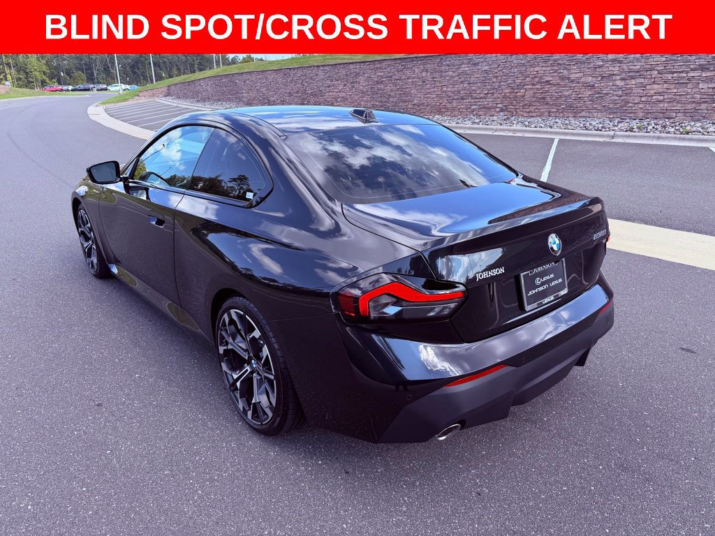 Used 2025 BMW 230i Coupe w/ M Sport Package RWD image 5