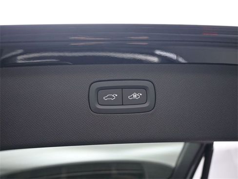 New 2026 Volvo XC90 T8 Plus image 33