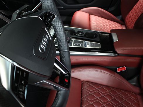 Used 2025 Audi S6 Premium Plus AWD/4WD image 33