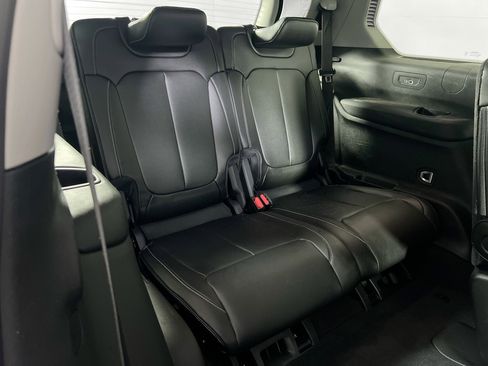 Used 2023 Jeep Grand Cherokee L Limited image 27