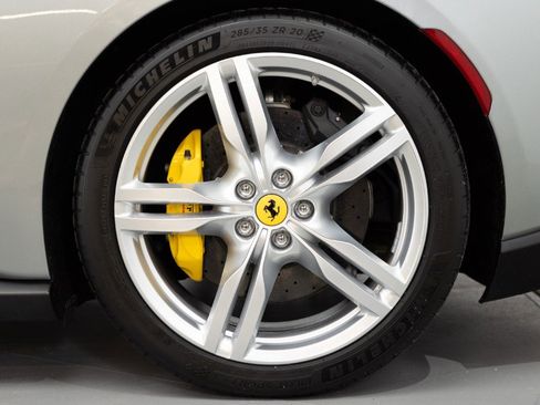 Certified 2019 Ferrari Portofino image 21