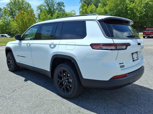New 2026 Jeep Grand Cherokee L 4WD image 6