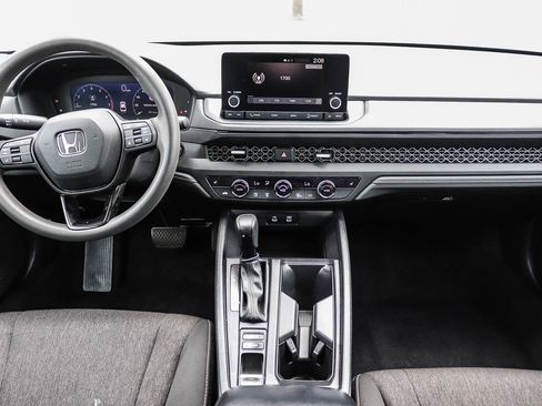Certified 2023 Honda Accord EX image 13