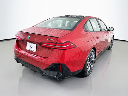 Used 2026 BMW 530i w/ M Sport Package image 5